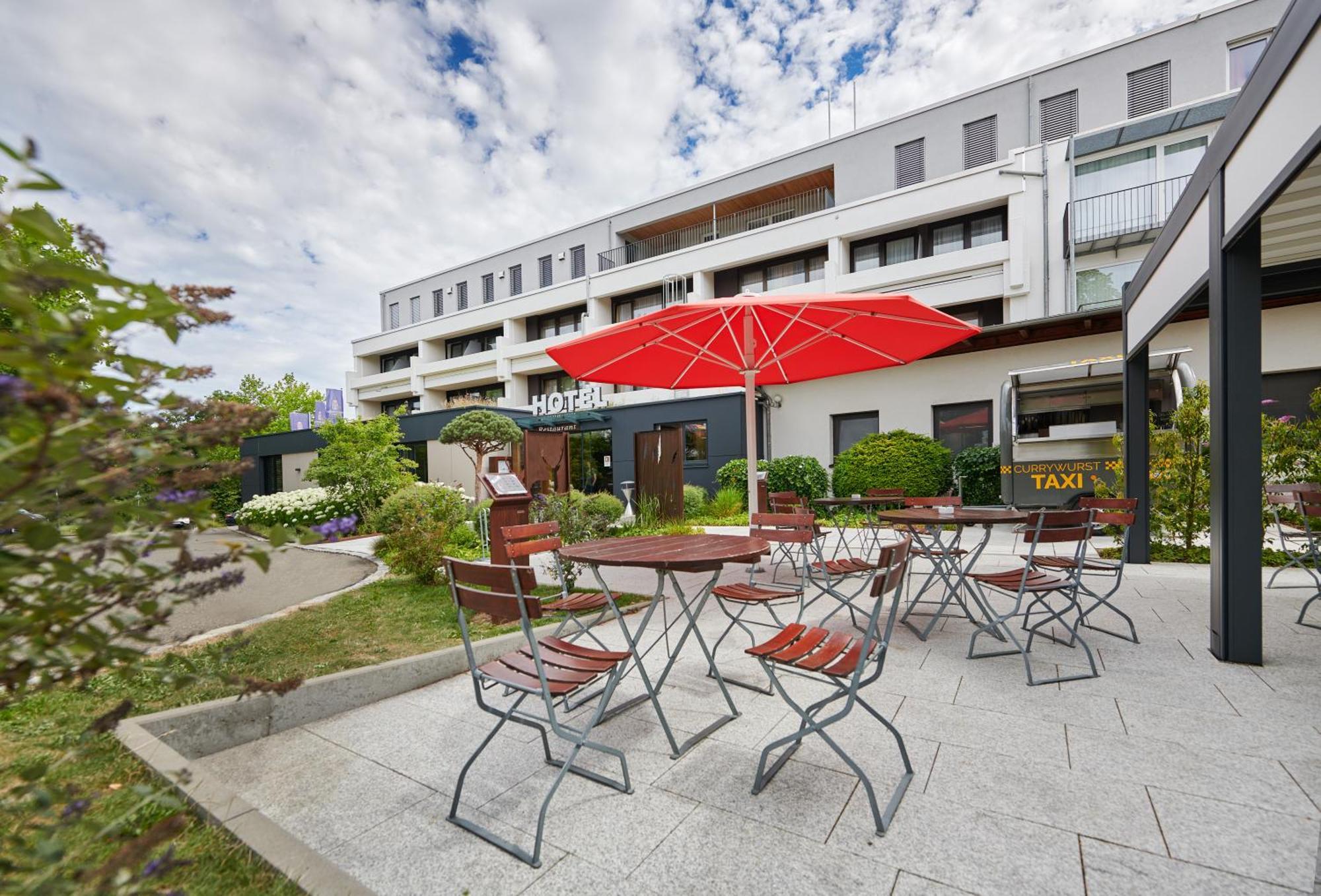 Hotel Schoenbuch Pliezhausen Kültér fotó